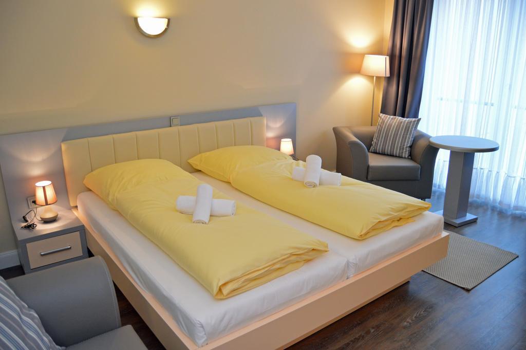 Hotel Jeta Хамбург Екстериор снимка