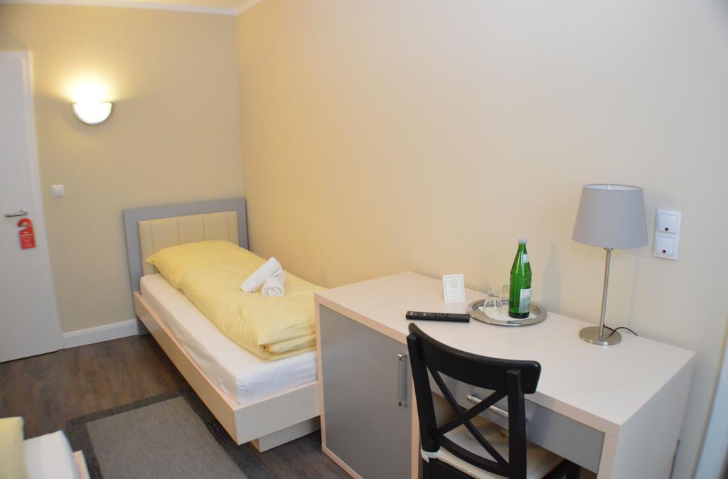 Hotel Jeta Хамбург Екстериор снимка