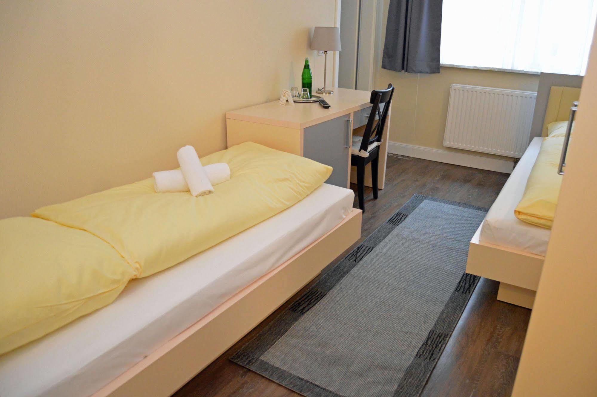 Hotel Jeta Хамбург Екстериор снимка