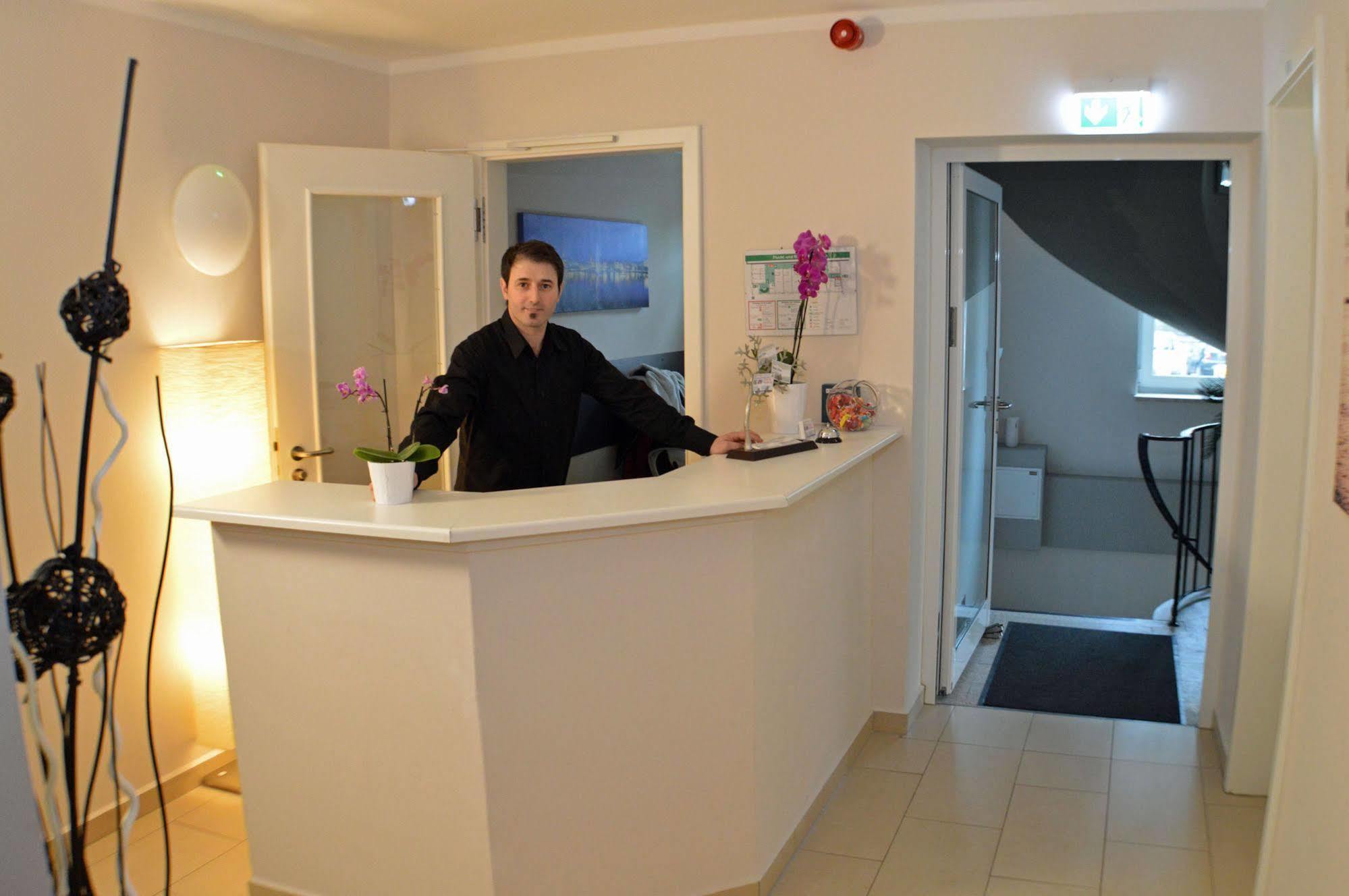 Hotel Jeta Хамбург Екстериор снимка