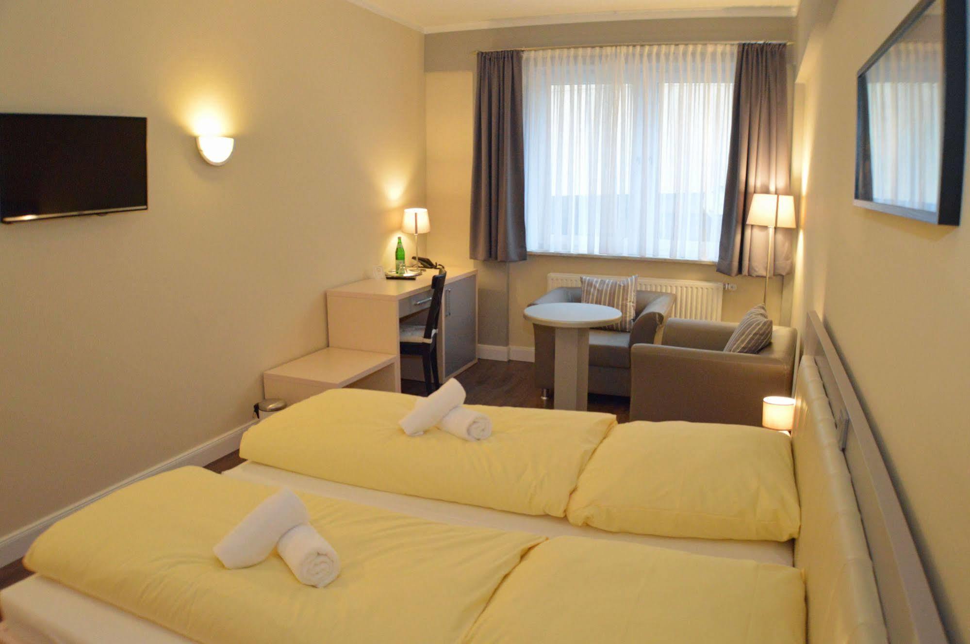 Hotel Jeta Хамбург Екстериор снимка