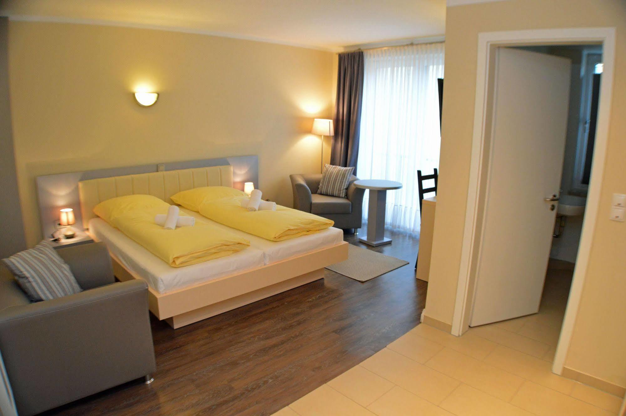 Hotel Jeta Хамбург Екстериор снимка