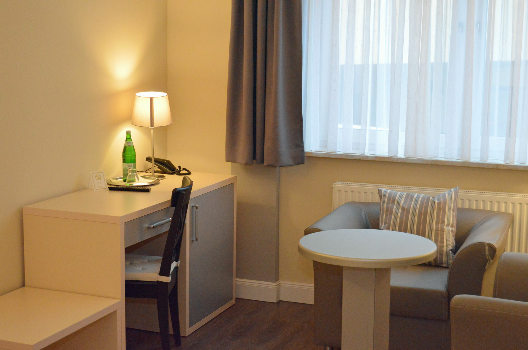 Hotel Jeta Хамбург Екстериор снимка